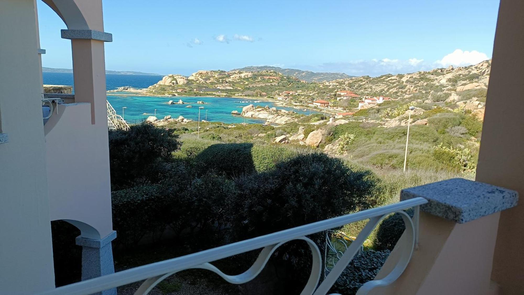 Appartamento Vista Mare Punta Tegge 马达莱纳 外观 照片