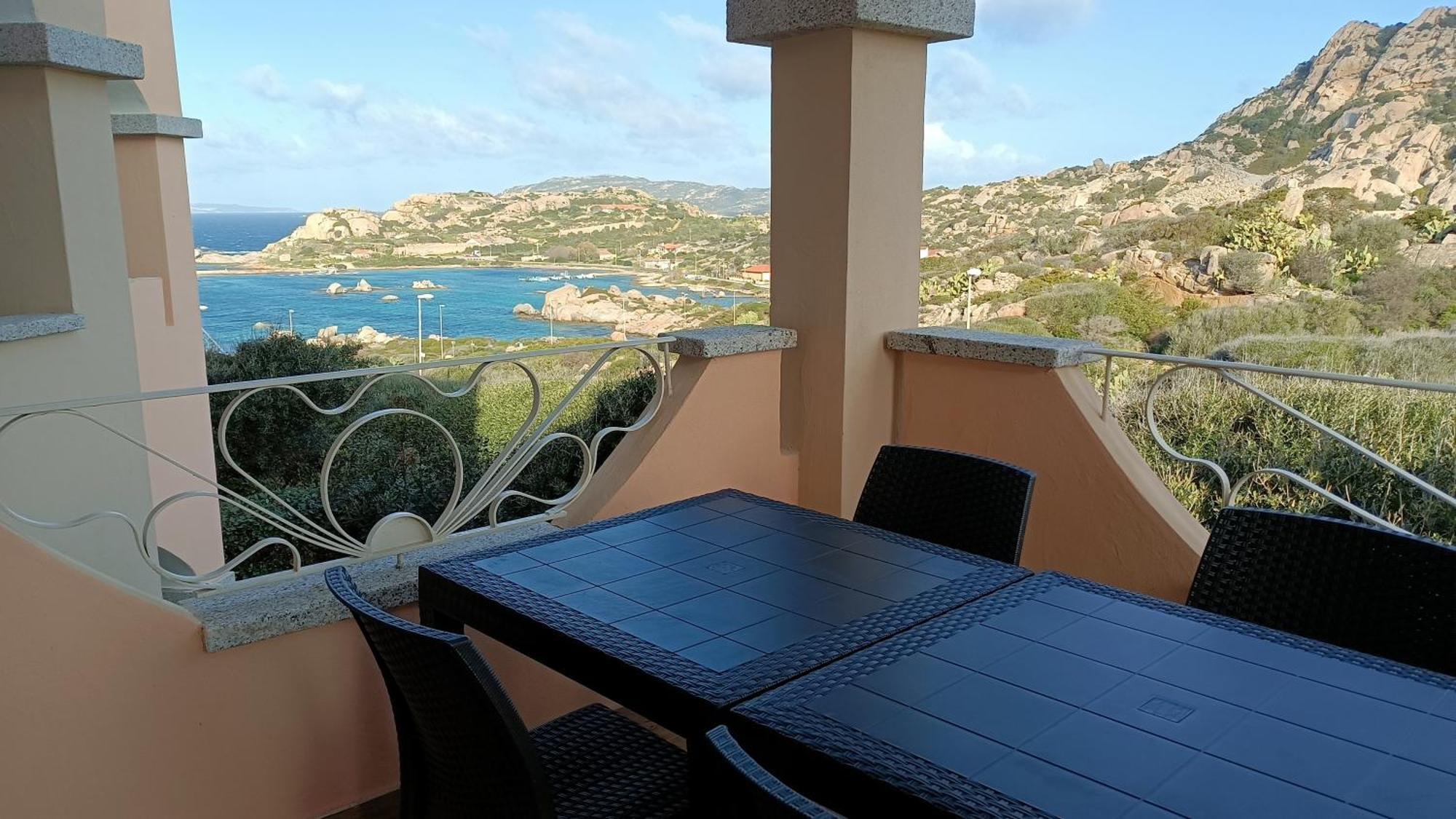Appartamento Vista Mare Punta Tegge 马达莱纳 外观 照片