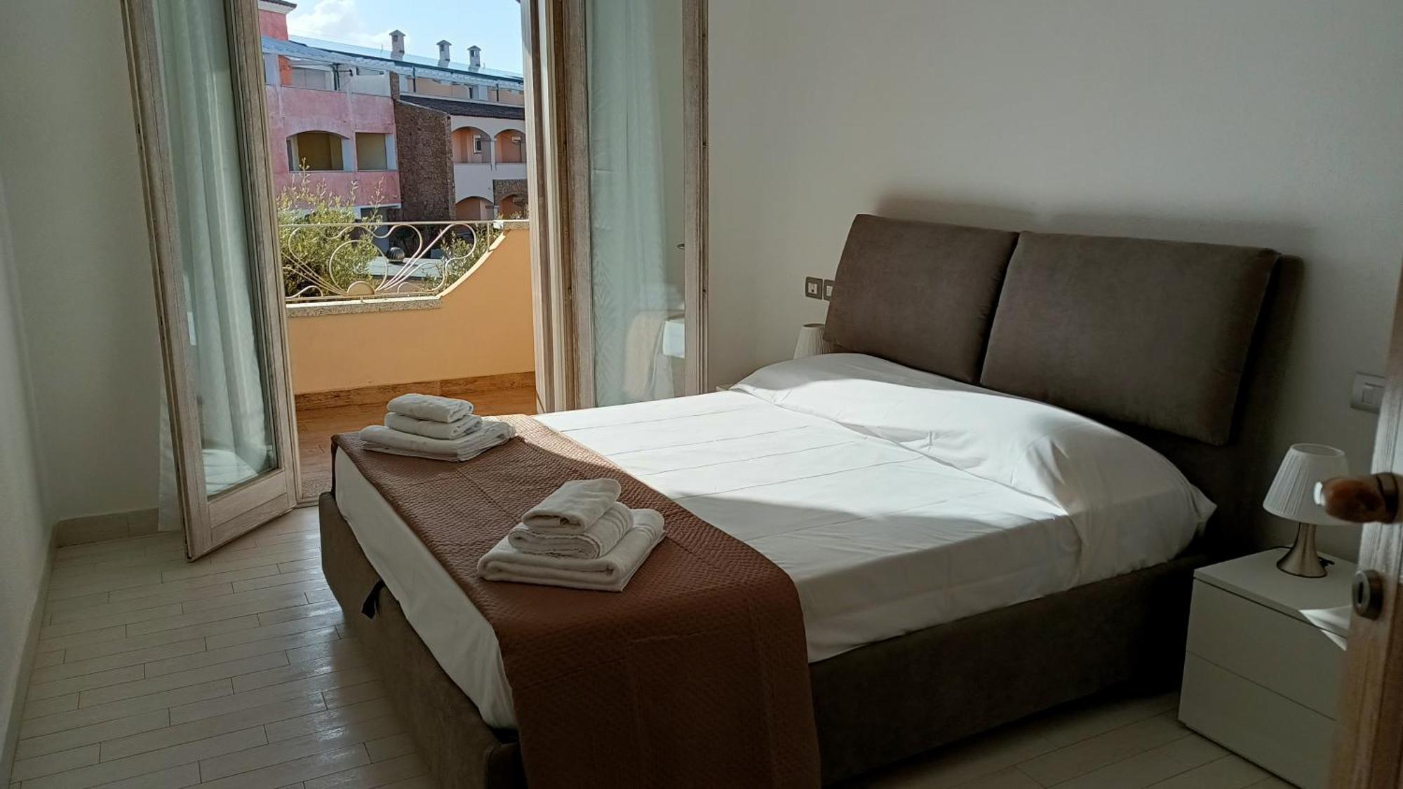 Appartamento Vista Mare Punta Tegge 马达莱纳 外观 照片